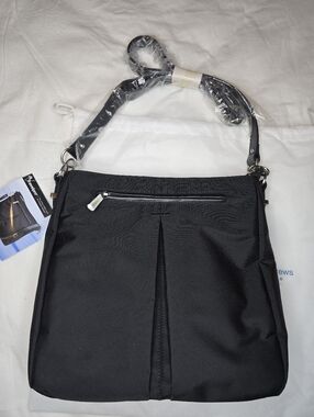 Travelpro Black Crossbody Shoulder Bag Ladies Handbag Travel Purse Adj Strap NWT